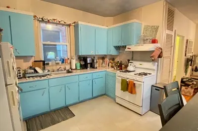 42 Phillips Street #3