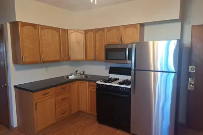 84 Hampshire St #3