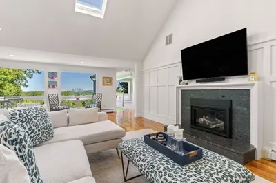 6 Tower Dr 1