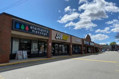 200 Main St 1