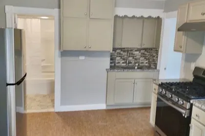 31 Edwards St #3R 1