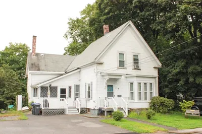 50 Pleasant St 1