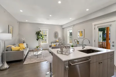 18 Armandine St #2 1
