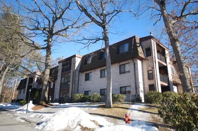 3 Greenbriar Drive #305 1