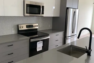 2 Derby Square #401