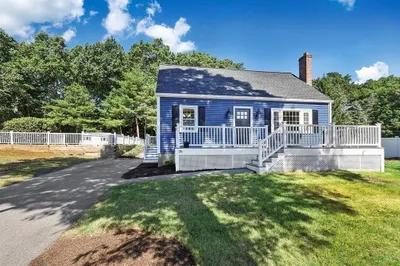 26 Carmine Ave
