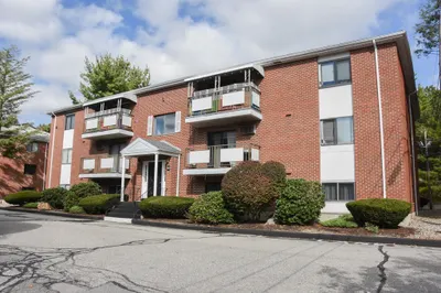 50 Colonial Dr #2 1