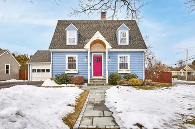 34 Rose Ave 1