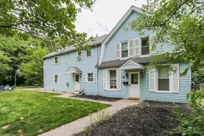 5 Pinelawn Rd