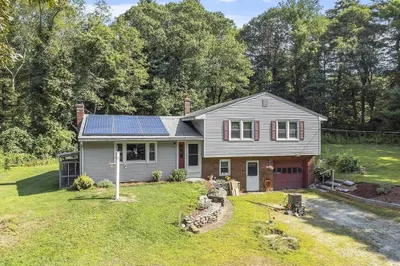 86 Town Farm Rd 1