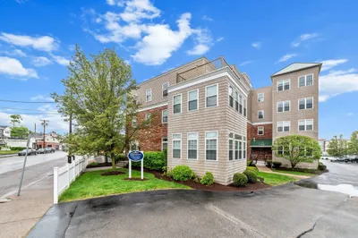 87 Franklin St #106 1