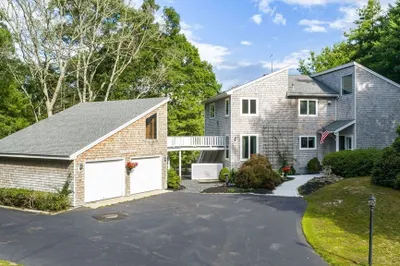 46 Holly Pond Rd 1