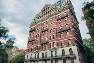 483 Beacon St #12A 1
