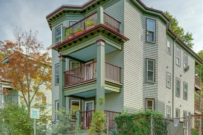 24 Wachusett St #1