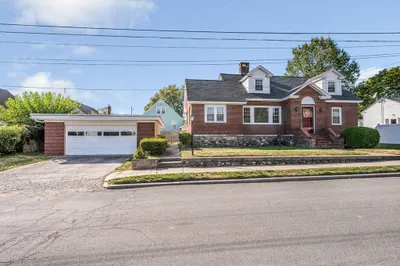 29 Meadowbrook Rd