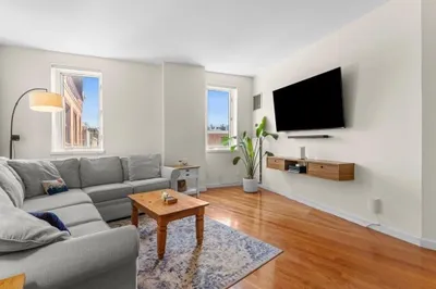 19 Wiget St #505