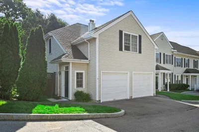 37 Evergreen Circle #37 1