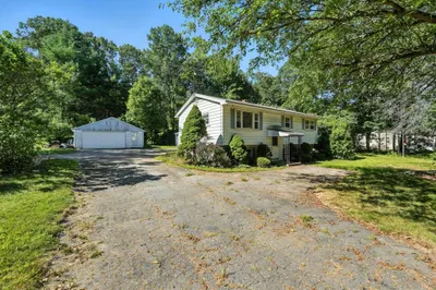 385 River Rd