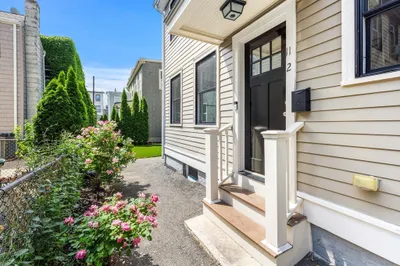 11 8th St #2 1