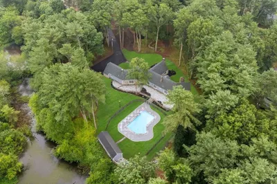 110 Nottingham Dr 1