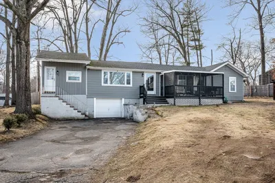 16 Malvern Ave