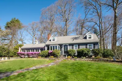 19 Oakhurst Rd