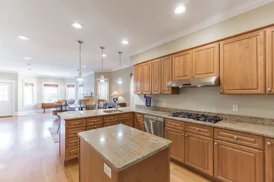 73 Lexington Ave #2