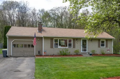 34 Coleman Rd 1