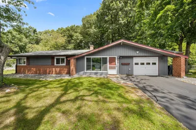 59 Eaton Rd 1