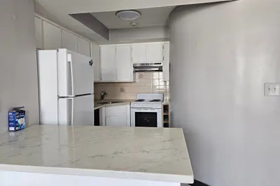 49 Cottage St #3