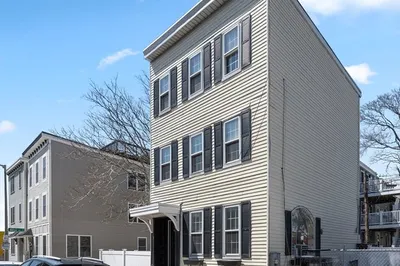 110 D St 1