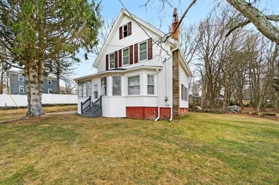 22 Maple St