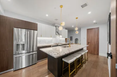 32 Pearl St #3 1