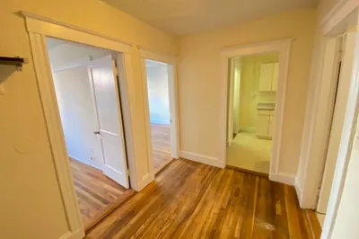 5 Barrow Street #2A 1