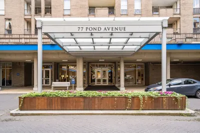 77 Pond Ave #1502
