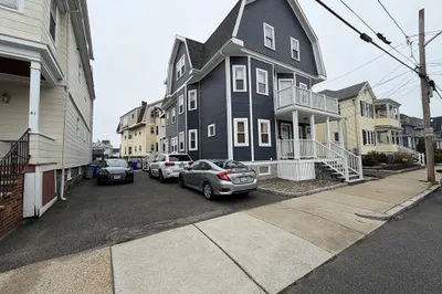 35-37 John St #3 1
