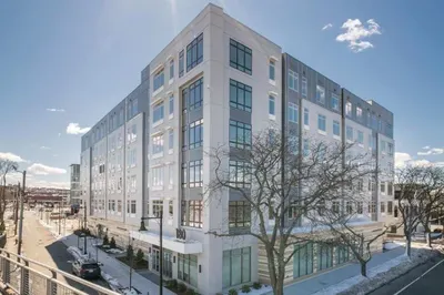 180 Telford St #221