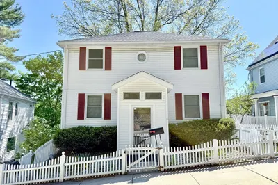 6 Larch St