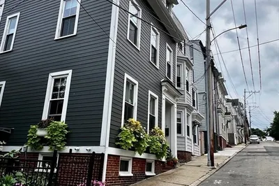 2 National Street 1
