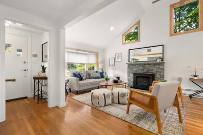 226 Grove St 1