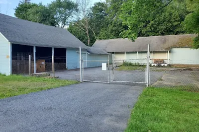 6 Pleasant St