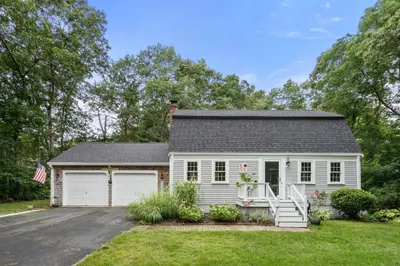51 White Oak Dr 1
