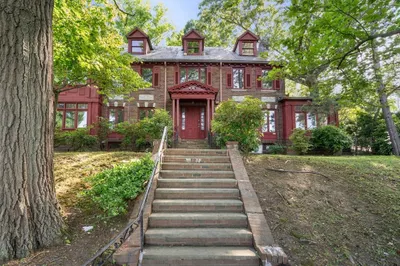 26 Beacon St 1