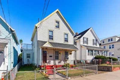 81 Everett St