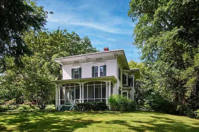 108 Lessey St 1
