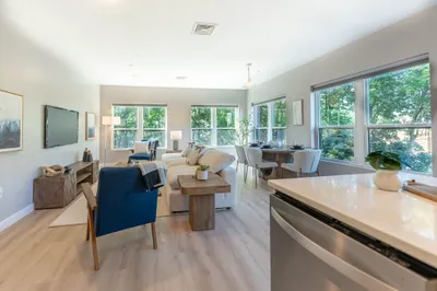 999 Hancock St #202 1