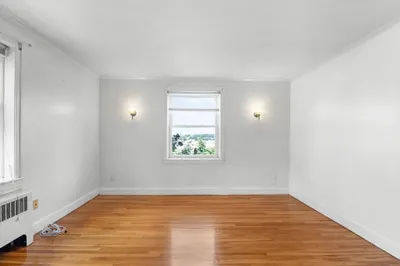 31 Chestnut St #4