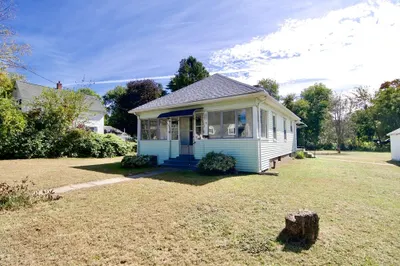 33 Arnold St