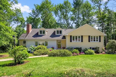 33 Algonquin Rd 1