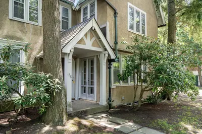 128 Dudley St 1